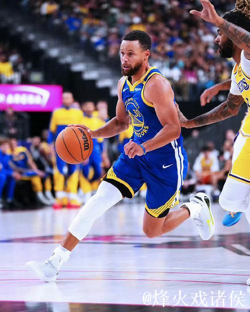 库里16分领衔勇士狂胜湖人,布朗尼手感冰凉,季前赛5连胜到手 库里16分领衔勇士狂胜湖人,布朗尼手感冰凉,季前赛5连胜到手