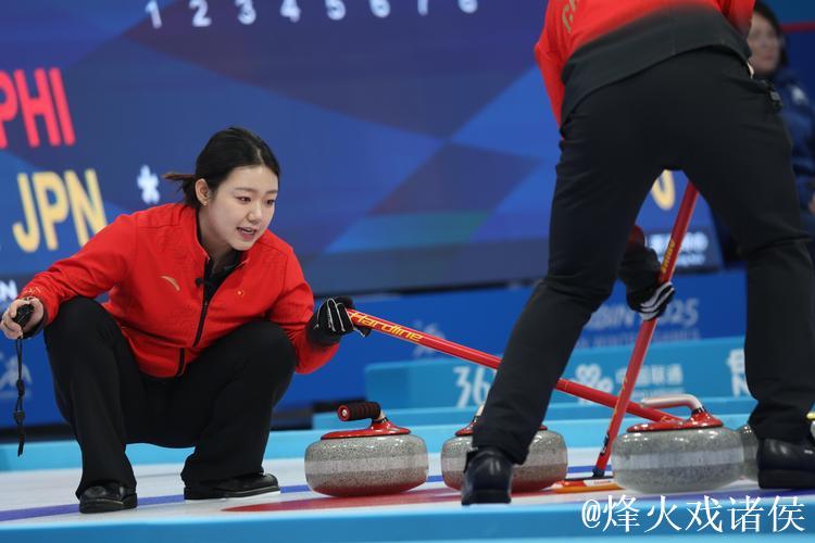 冬奥会冰壶落选赛:中国混双组合位列小组第二成功晋级 冬奥会冰壶落选赛:中国混双组合位列小组第二成功晋级