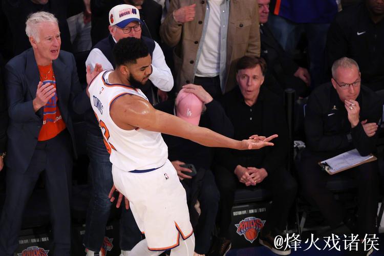 唐斯砍下32分尼克斯狂胜雄鹿 魔术击败鹈鹕终结5连败 唐斯砍下32分尼克斯狂胜雄鹿 魔术击败鹈鹕终结5连败